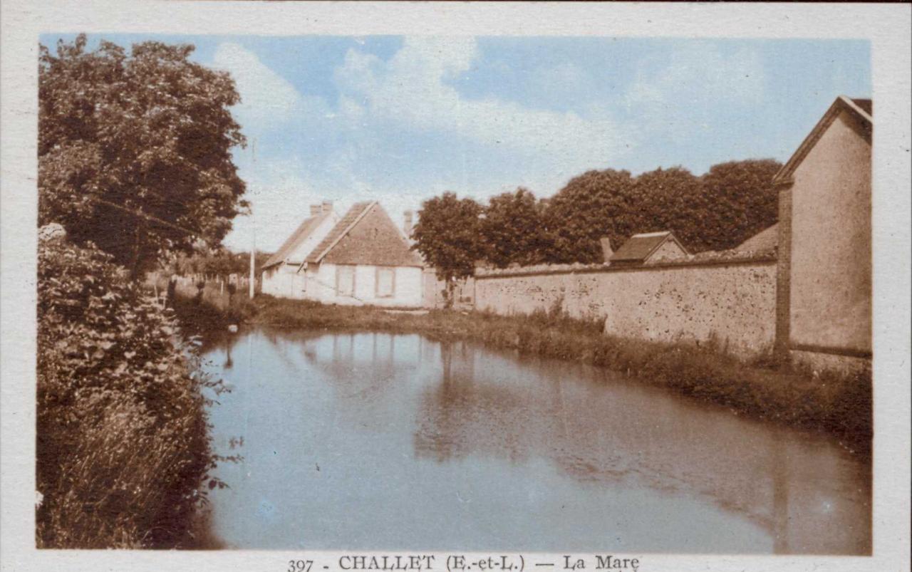 La mare  rue du Friche, aujourd'hui le terrain de pétanque