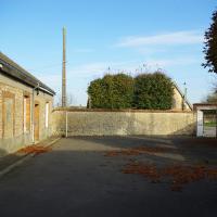 La cour de la salle communale